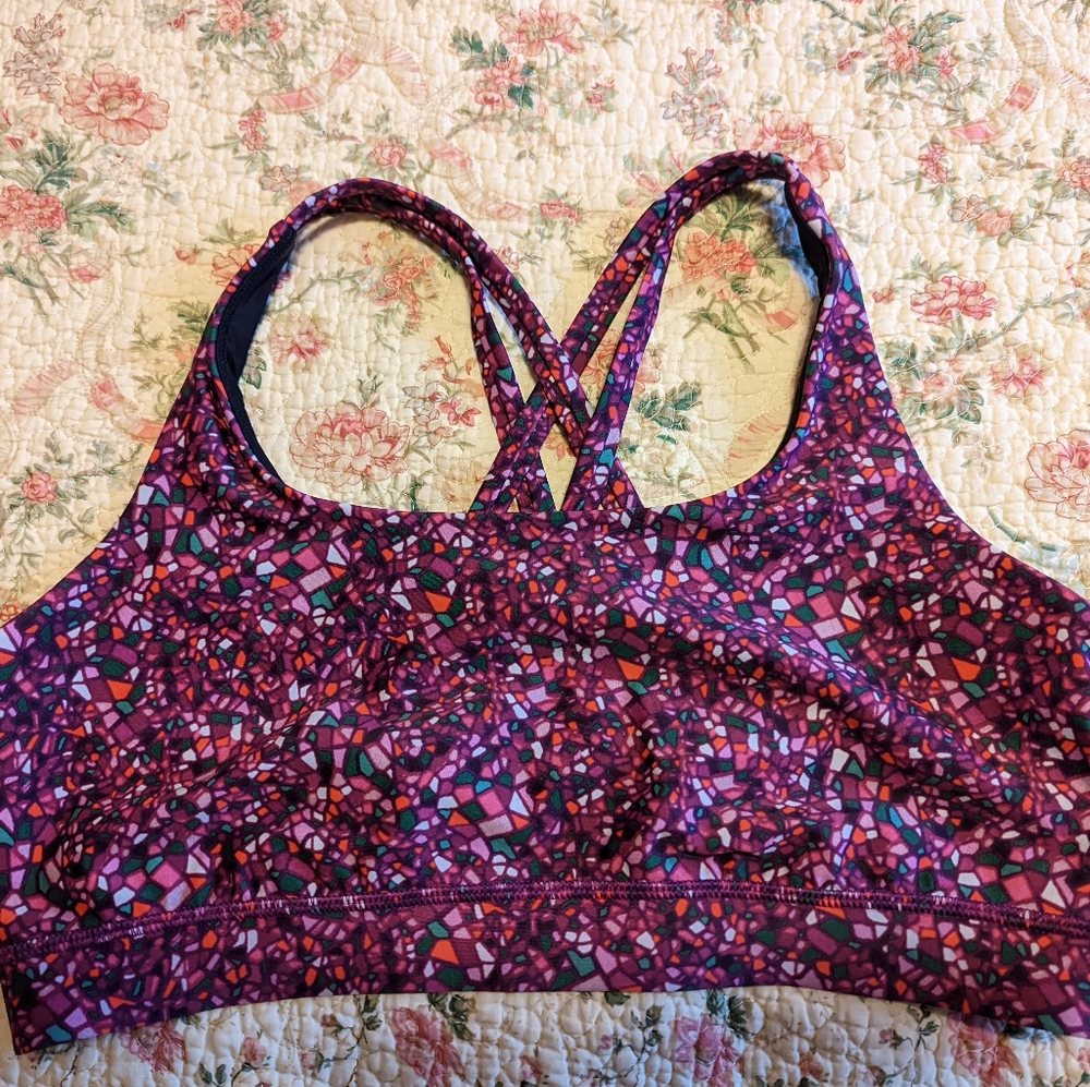 Lululemon bra, excellent condition.